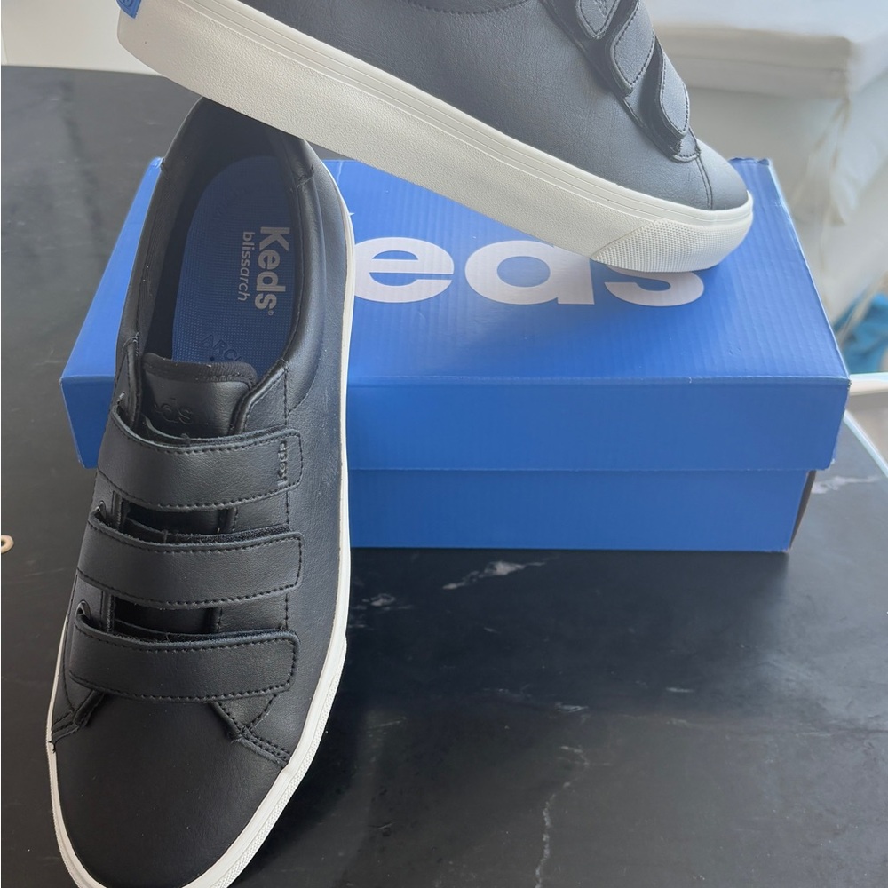NEW Keds Women’s Jump Kick V Black Leather Sneakers Size 10